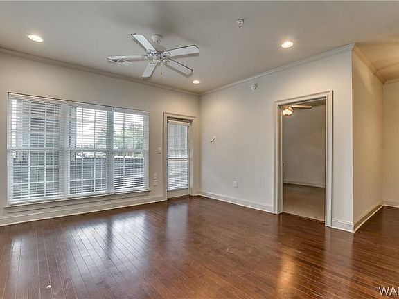 5th image of 700 15th St Unit 1404