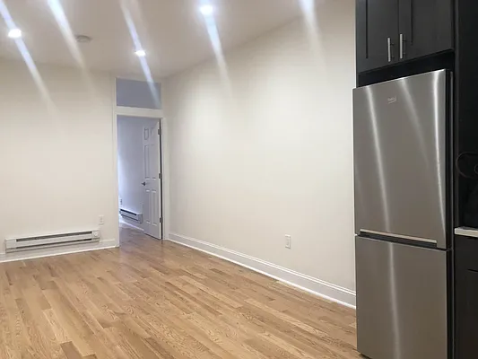 Rented by Urban Real Estate Property Group Inc | media 17