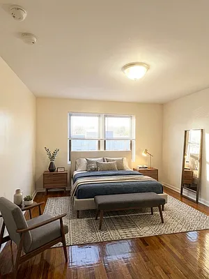 Bedroom, photo 1