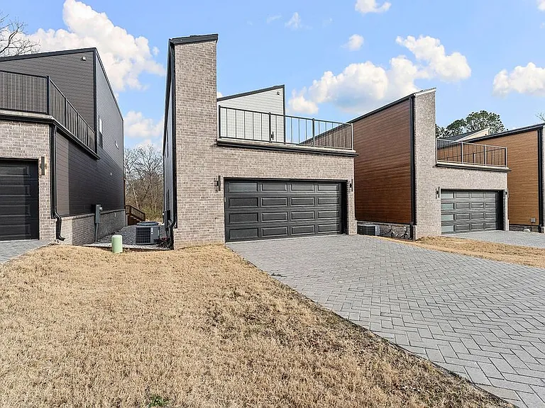479 S Happy Hollow Rd — Photo 30