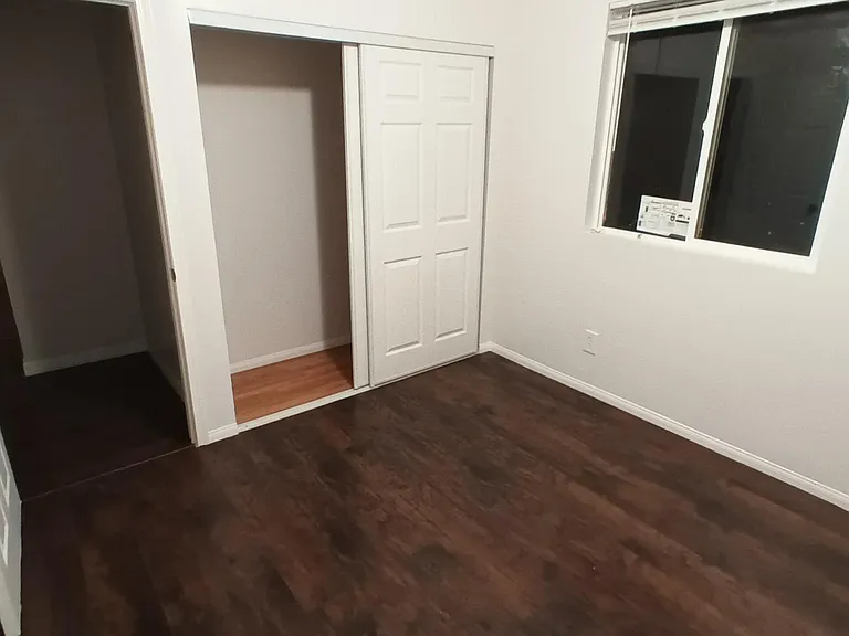 1514 Ewing St — Photo 9