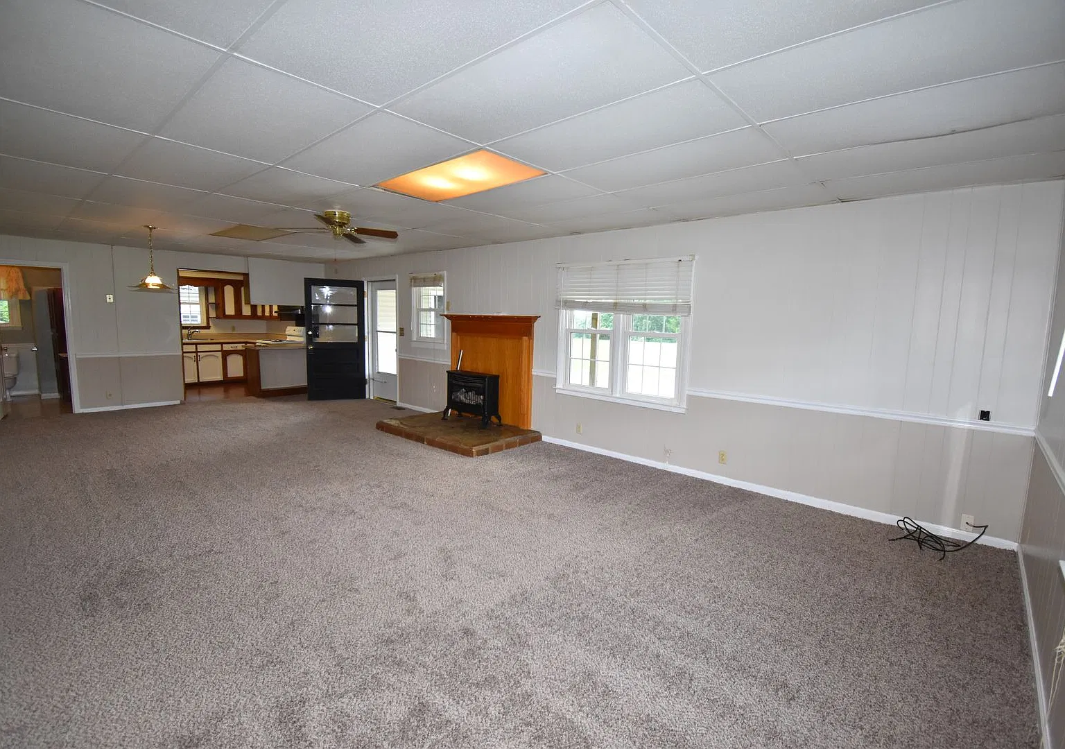 2 Bedroom Home For Rent in The County! — Photo 3