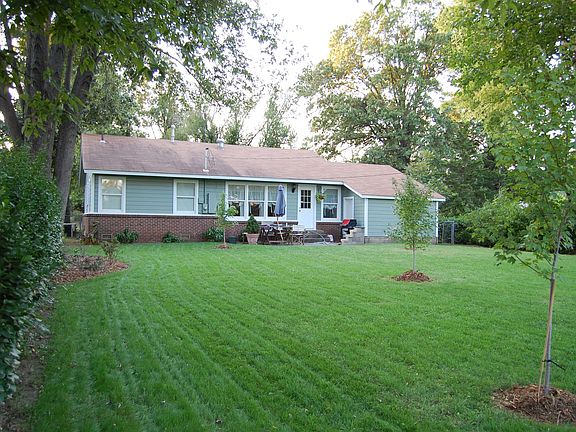 3rd image of 3615 S Oswego Ave