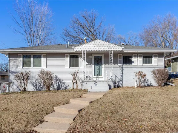 8 Becky Ln, Council Bluffs, IA 51503