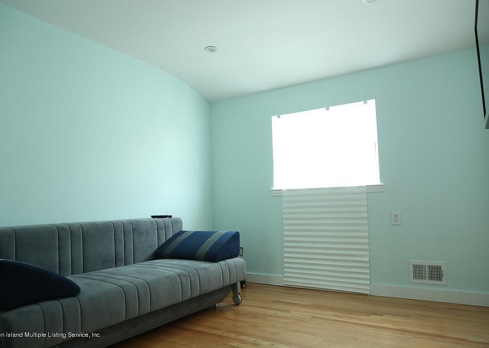 2nd image of 259 Merrymount Ave