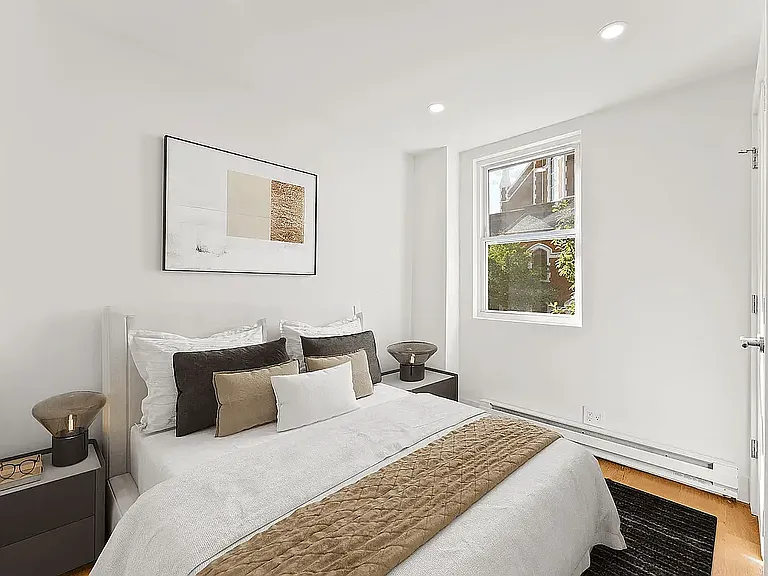 105 Carroll St #2 — Photo 4