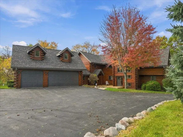 24-72 Saddlewood Ln, Lanark, IL 61046