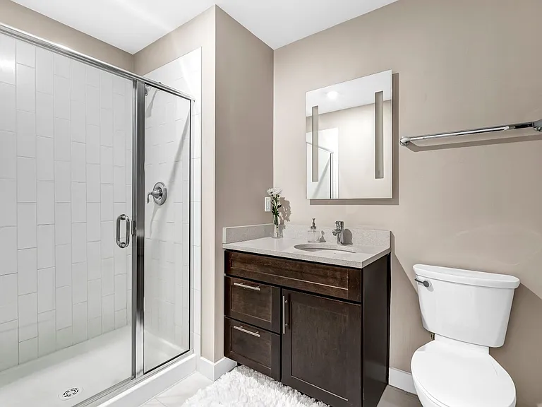 1320 Fenwick Ln #304 — Photo 40