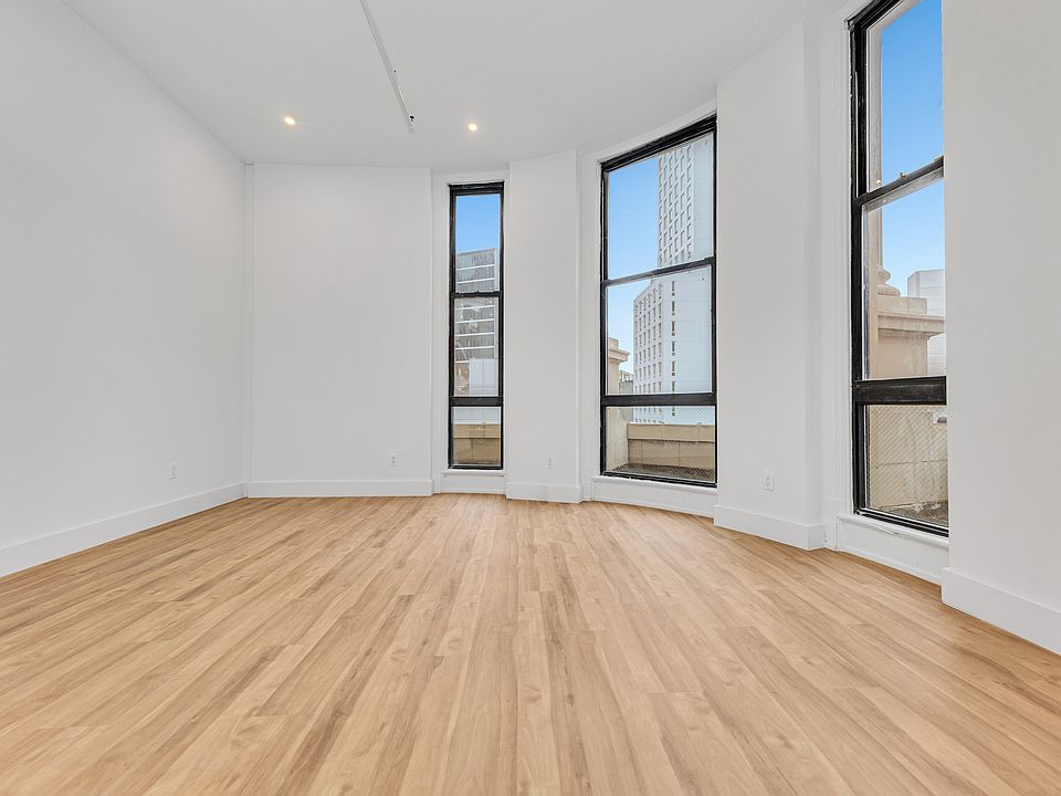 1st image of 81 Willoughby St #506
