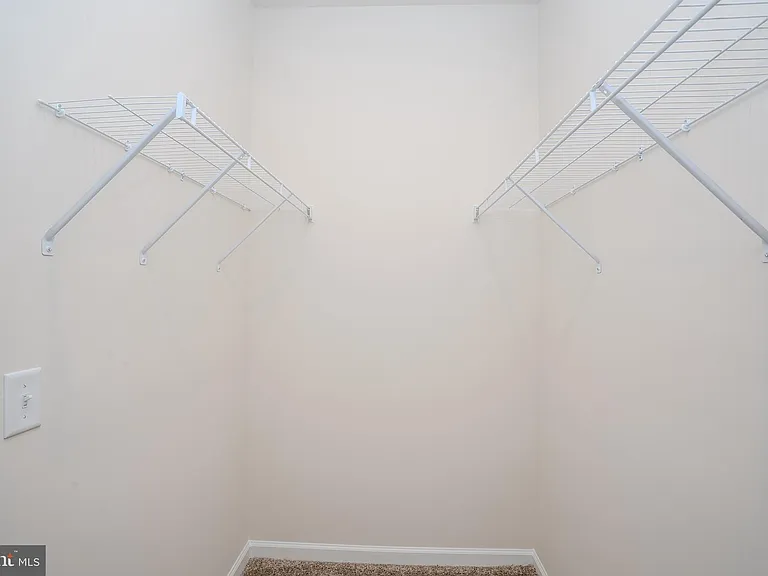 507 Reading Ct — Photo 25