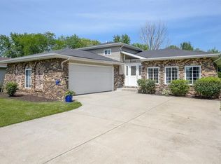 3349 Windy Hill Rd, Crown Point, IN 46307