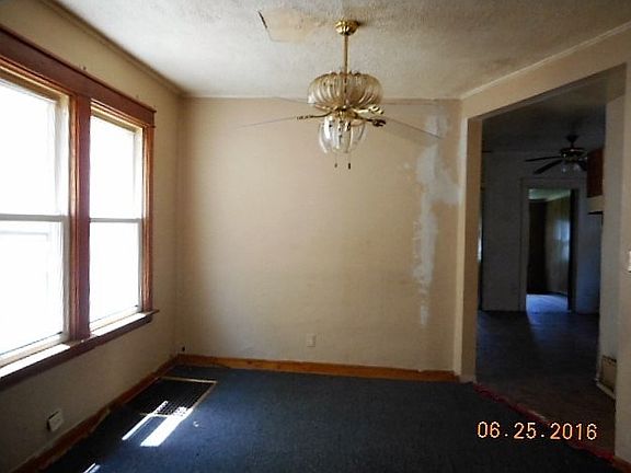 3rd image of 6734 S Claremont Ave