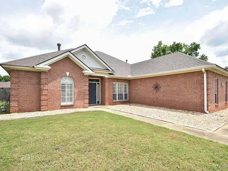 1691 Rambling Brook Ln — Photo 2