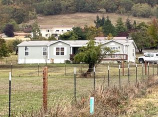 220 Rust Ln, Myrtle Creek, OR 97457