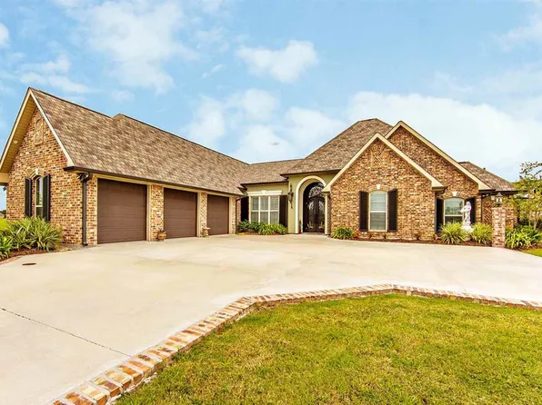 239 La Tour Blvd, Mathews, LA 70375