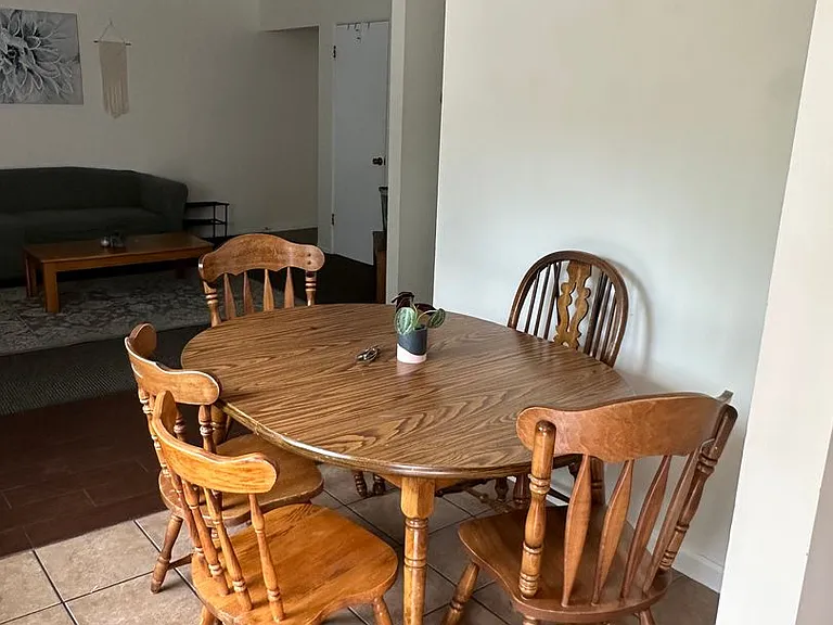 580 E 600 N — Photo 24