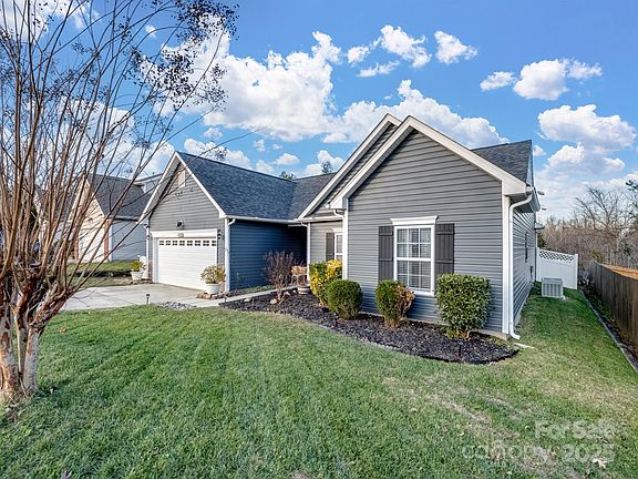2nd image of 5822 Briggs Dr