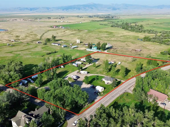 1004 W Main St, White Sulphur Springs, MT 59645