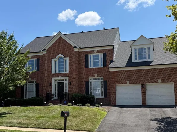 2053 George Washington Rd, Vienna, VA 22182