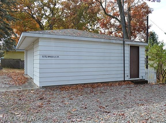 3rd image of 6190 Briggs Lake Dr