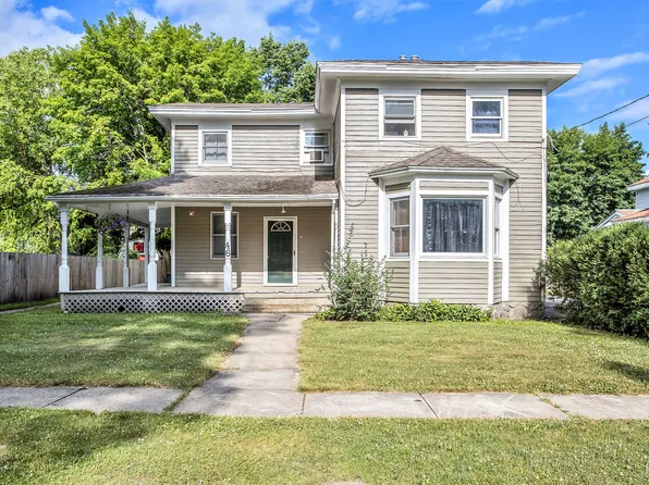 46 Grove St, Galesburg, MI 49053