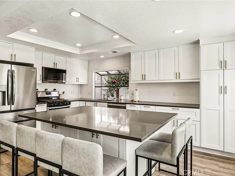 24882 Oxford Dr — Photo 11