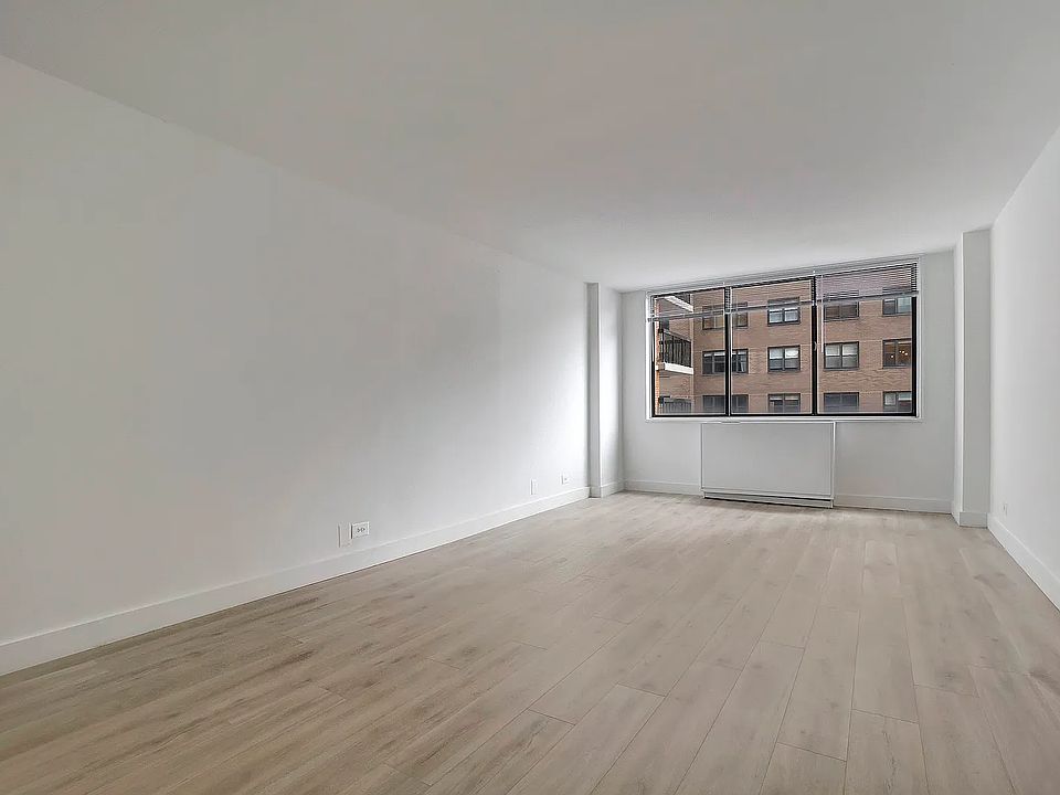1st image of 300 Mercer St APT 18B