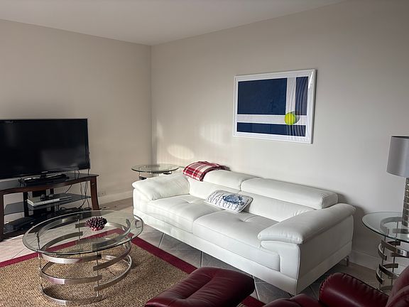 3rd image of 2455 Lindell Blvd APT 3401