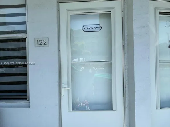 3177 S Ocean Dr APT 122, Hallandale, FL 33009