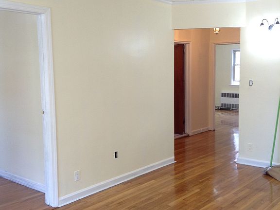 4th image of 2601 29th St
