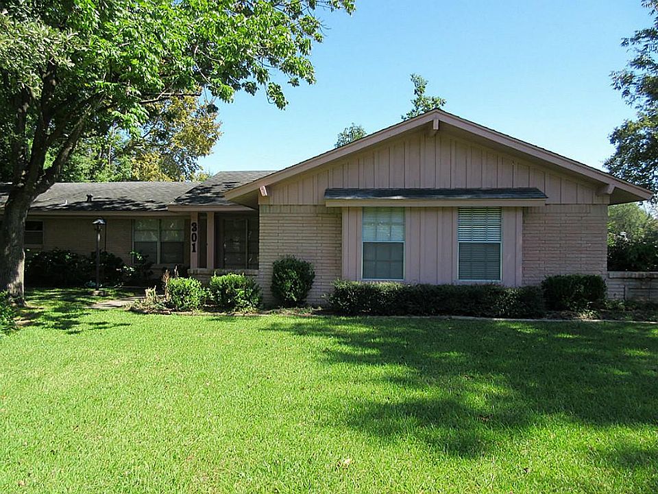 1st image of 301 N Burnett Dr