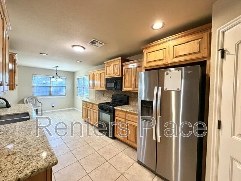 3 bed, 2.0 bath, 1524 sqft, $1,695 — Photo 4