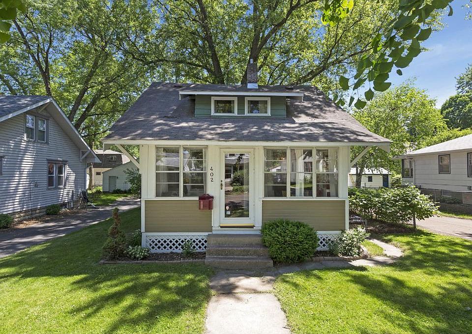 1st image of 402 Hamline Ave S