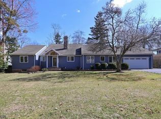 26 Fairview Ave, New Providence, NJ 07974