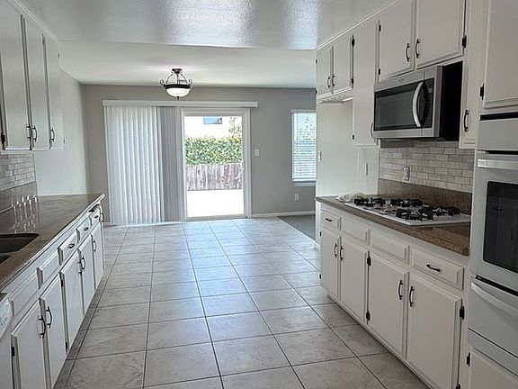 5th image of 13780 Nogales Dr