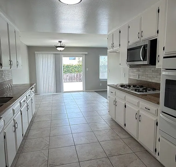 13780 Nogales Dr — Photo 5