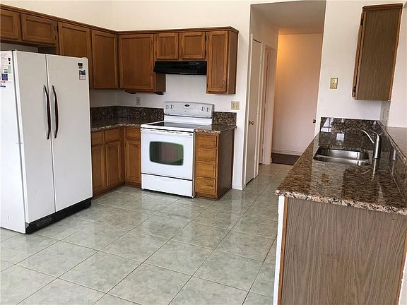 5th image of 5801 Baker Dr