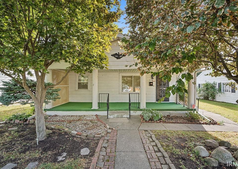 1st image of 2118 N Waugh St