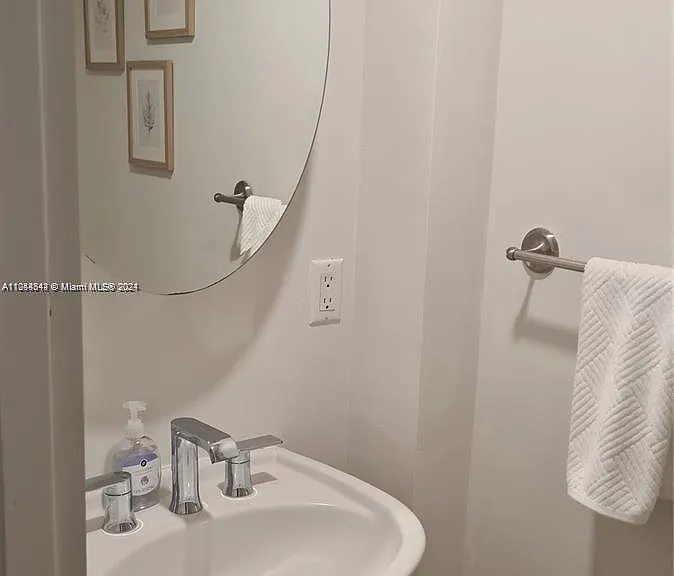 6917 Collins Ave #809 — Photo 27