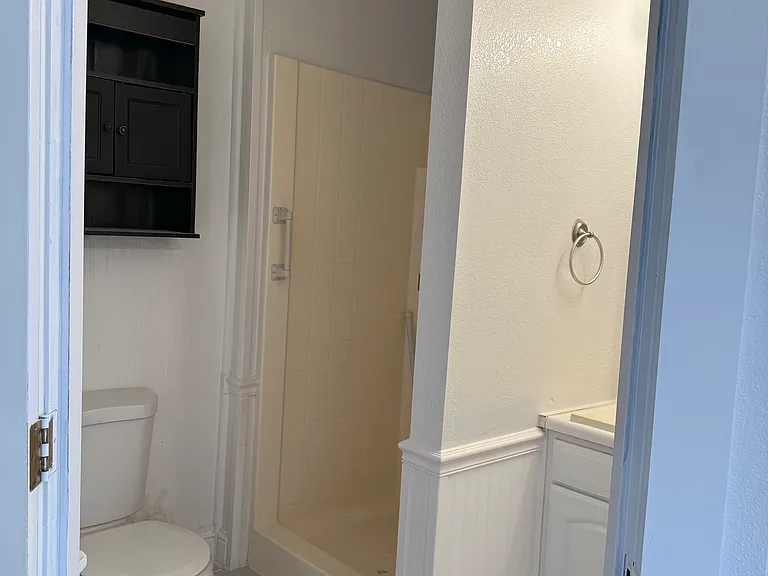 647.5 Cowles Ave #B — Photo 12
