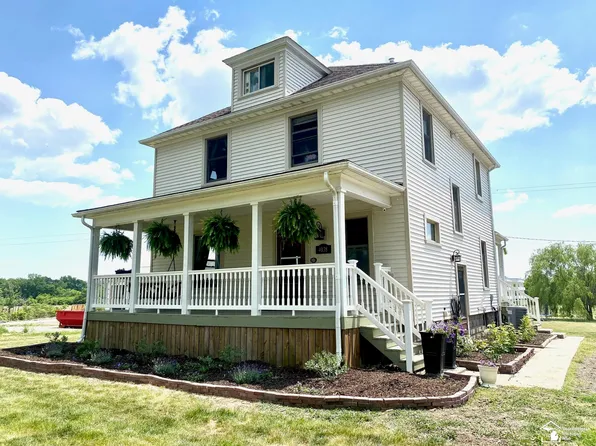 4038 Dauncy Rd, Flat Rock, MI 48134