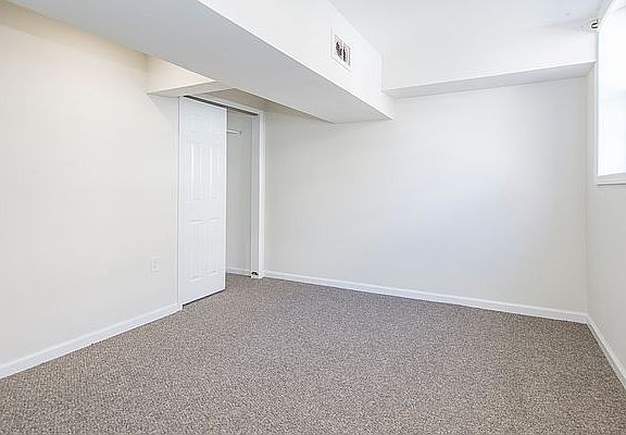 5th image of 27-14 Crescent St #1G