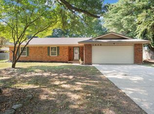 1646 E Holiday St, Springfield, MO 65804