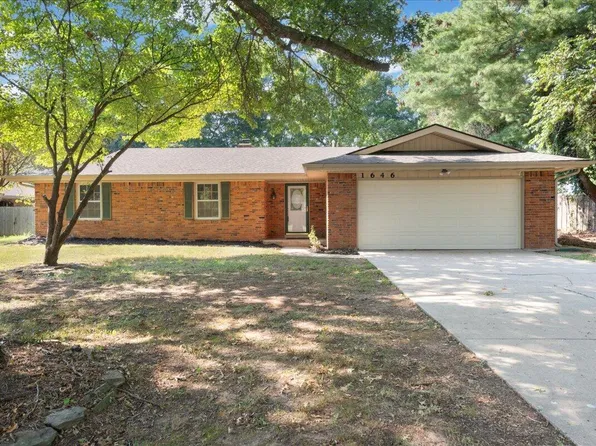 1646 E Holiday Street, Springfield, MO 65804