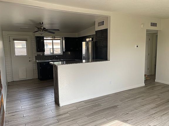 5th image of 3021 E Blacklidge Dr