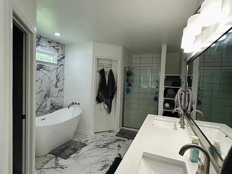 103 Meadow Creek Dr — Photo 36