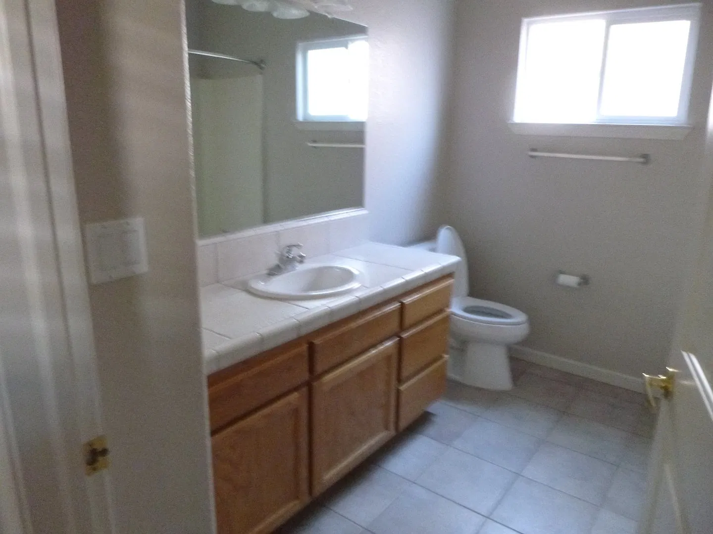 Spacious 3-Bedroom Home with a 3-Car Garage — Photo 4