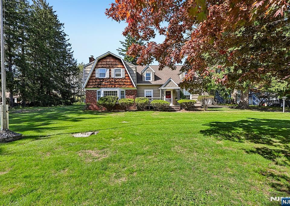 1st image of 37 Nilsen Ave