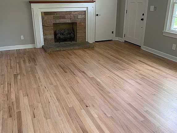 3rd image of 1711 Farmer Ave