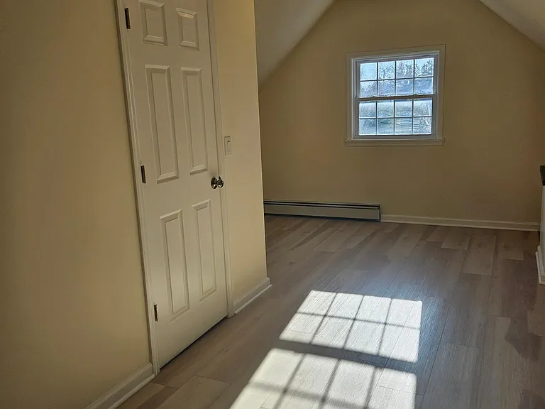 1776 Avenue H — Photo 3